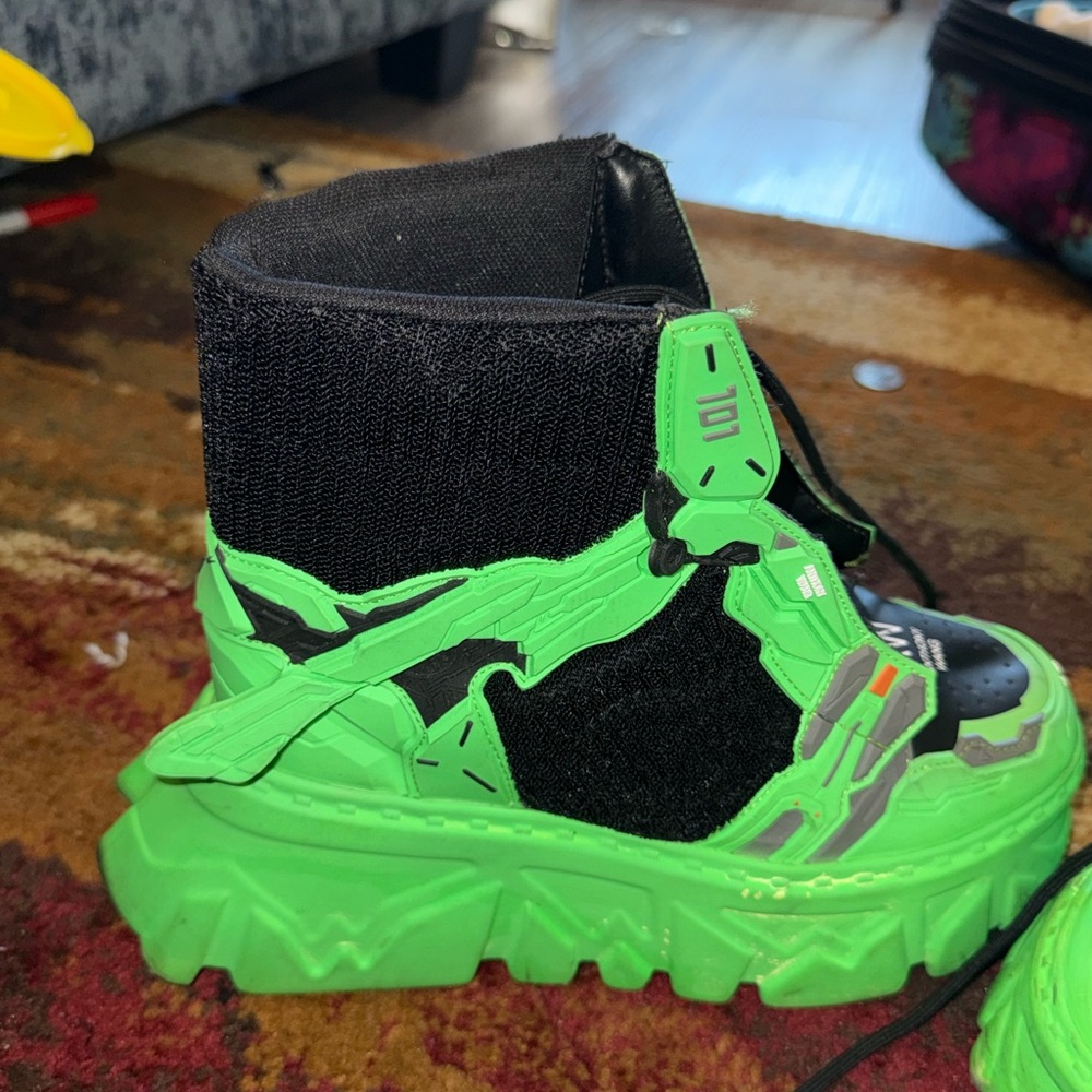 Anthony Wang wings Green High-Top Athletic Shoes